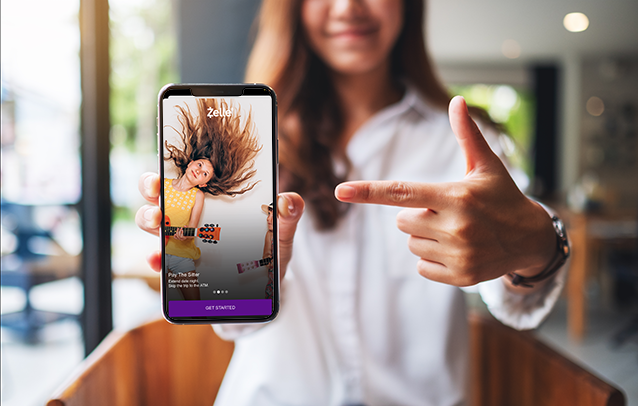 kinecta member using zelle on a mobile phone